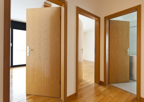 Установка межкомнатных дверей своими руками: как правильно рассчитать размеры и установить двери (95 фото)